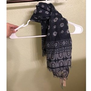 Lulu Canes Printed Woven Scarf